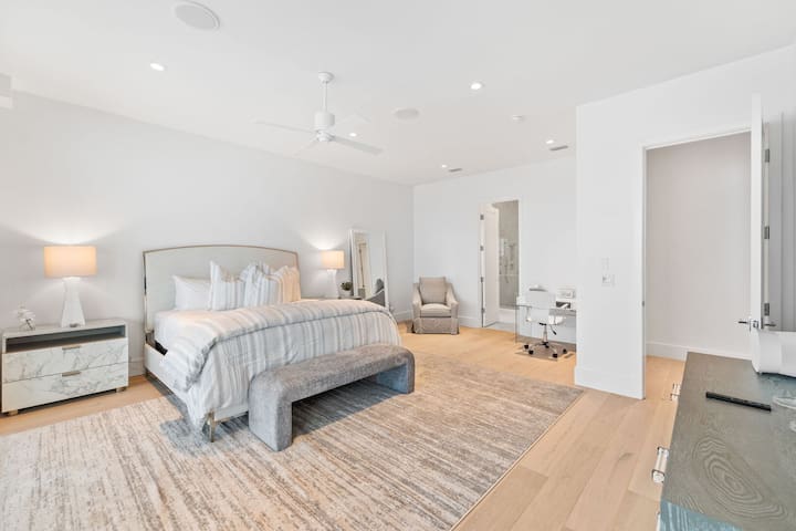 Dune Vacation Rentals managed Airbnb listing 1
