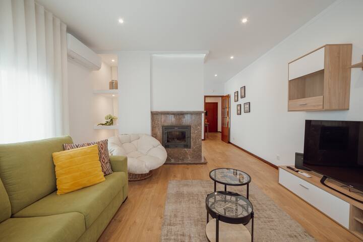 City Center Grand Sea View Terrace by Vacationy