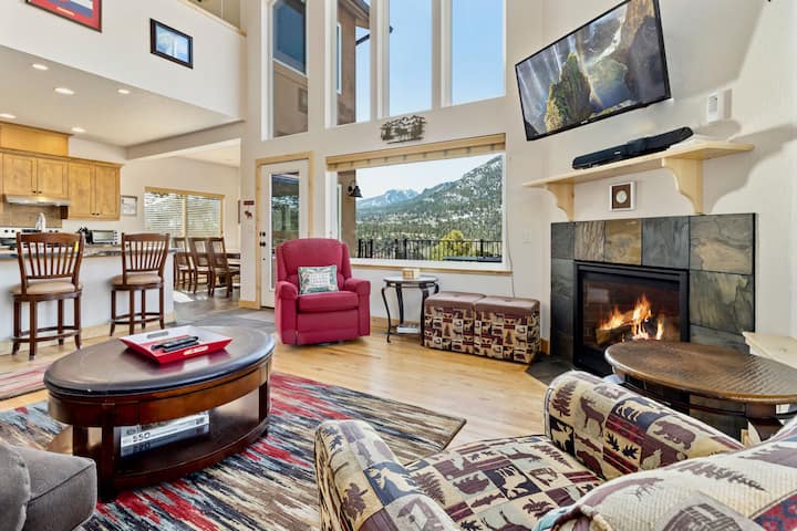 -New- Vista Grande Luxury Vacation Home - Estes Park, CO