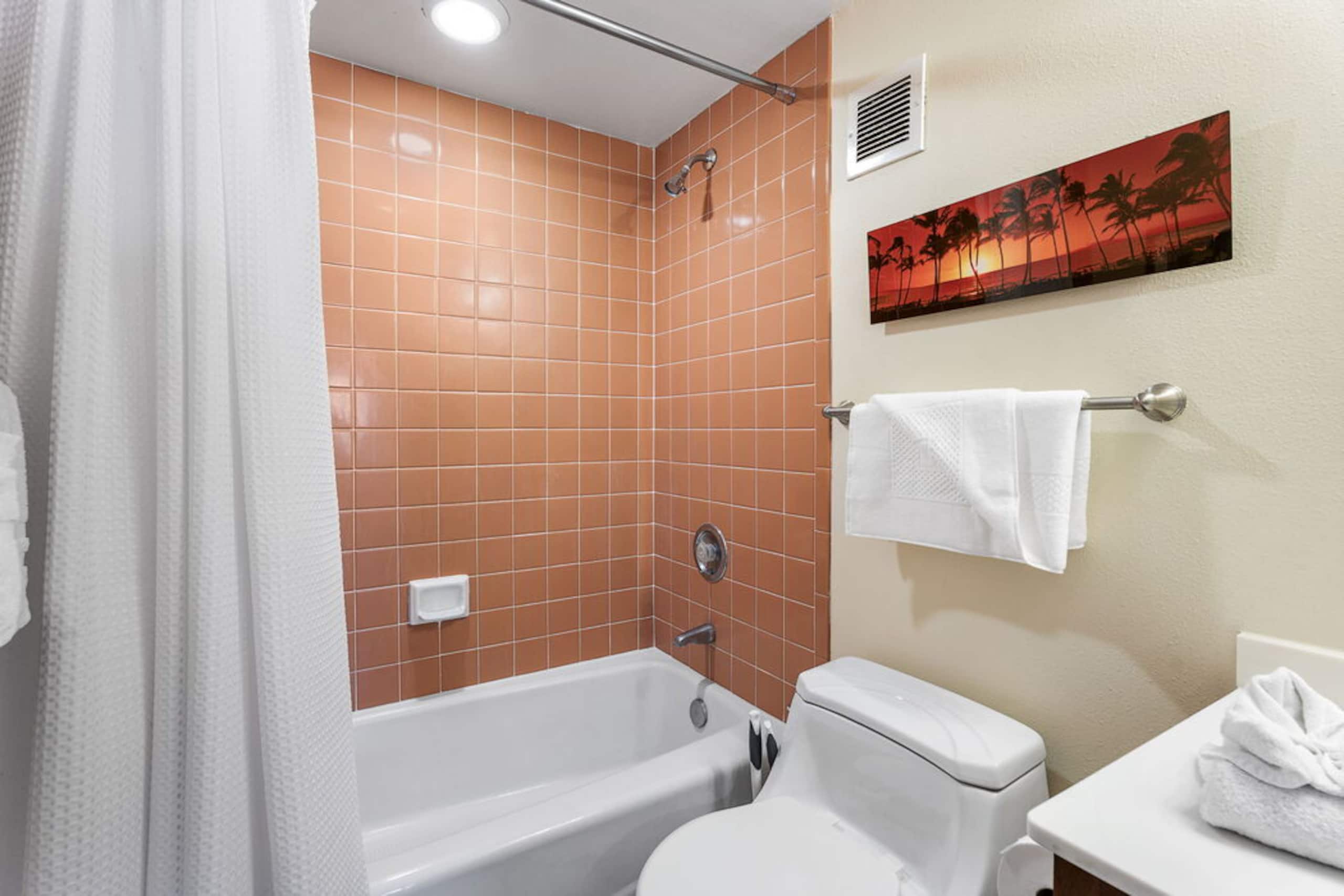 Condo in Kailua-Kona · ★4.75 · 2 bedrooms · 3 beds · 2 baths - Image 15