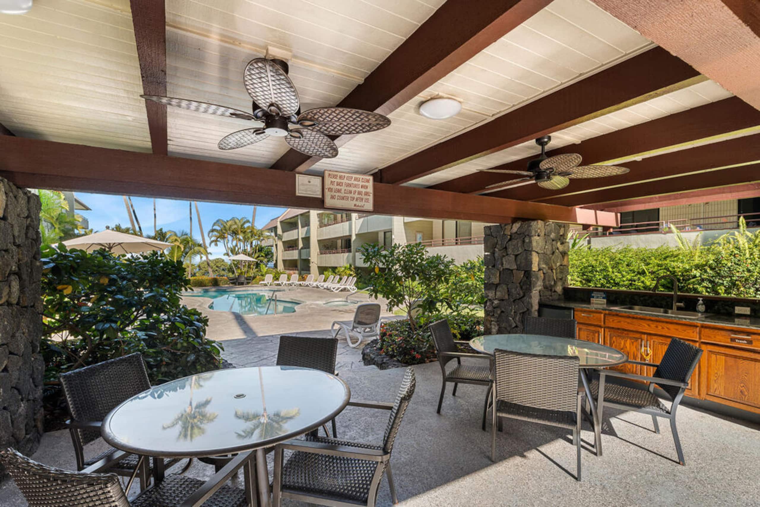 Condo in Kailua-Kona · ★4.75 · 2 bedrooms · 3 beds · 2 baths - Image 24