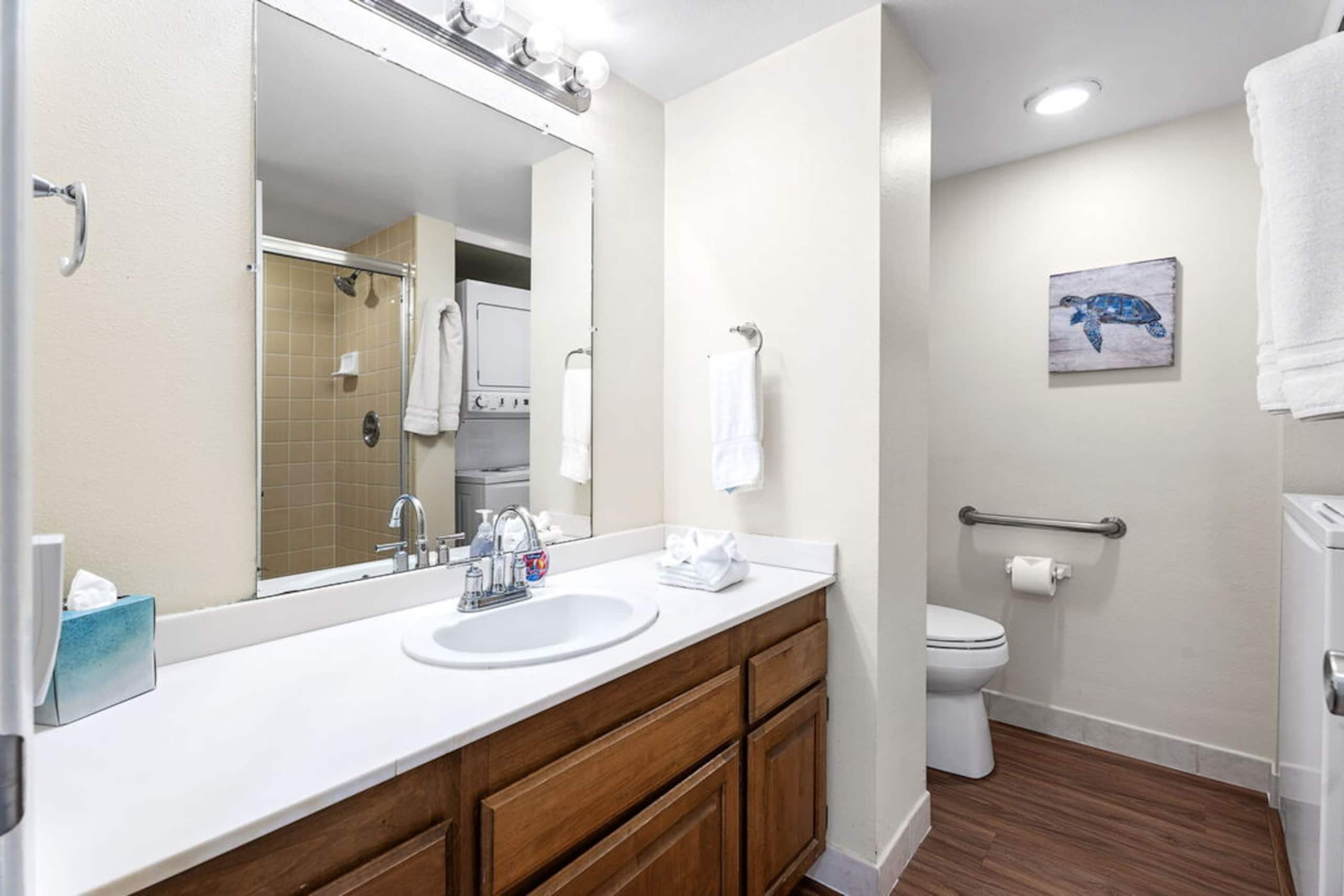 Condo in Kailua-Kona · ★4.75 · 2 bedrooms · 3 beds · 2 baths - Image 12