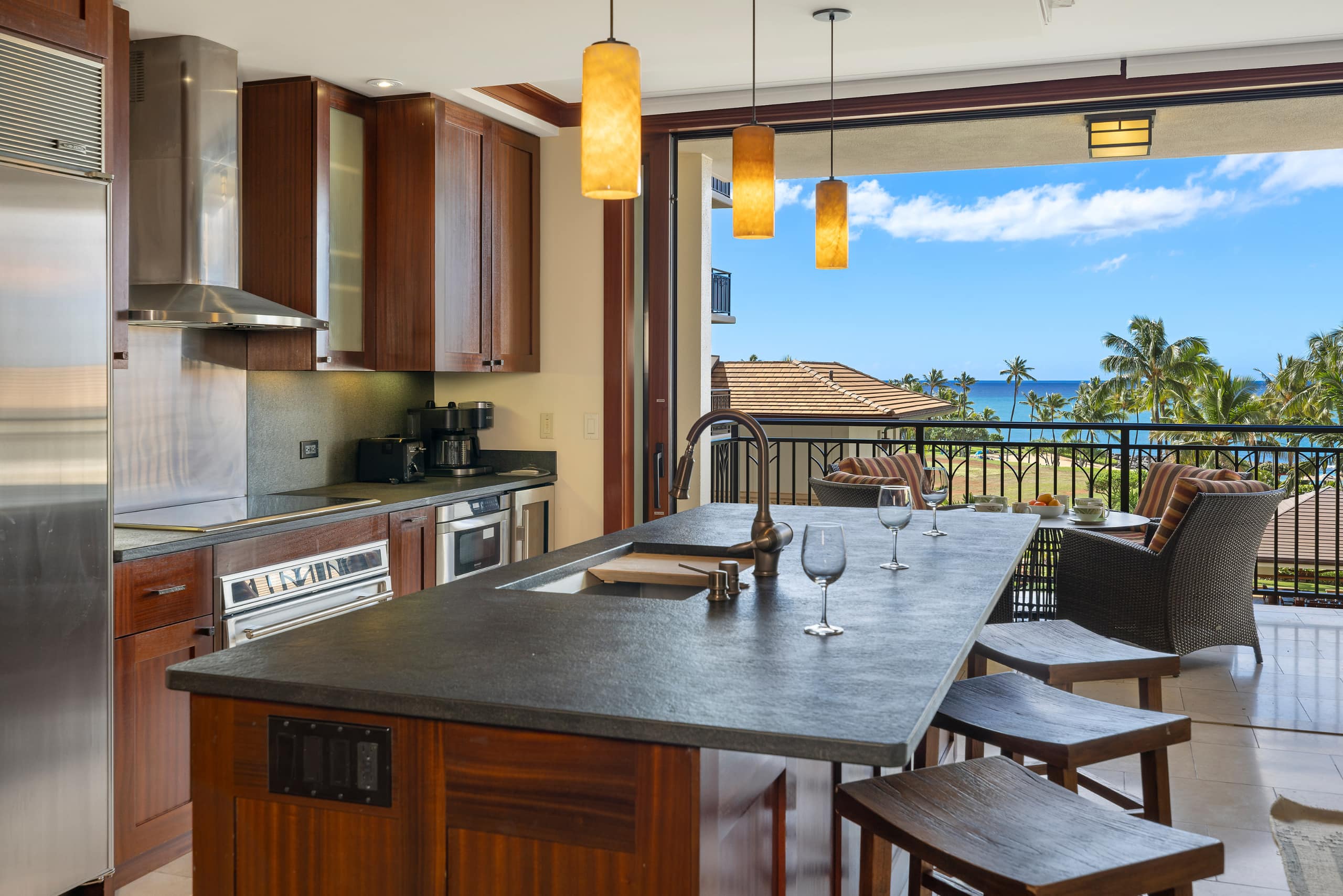 Condo in Kapolei · ★4.73 · 3 bedrooms · 4 beds · 2.5 private baths - Image 2