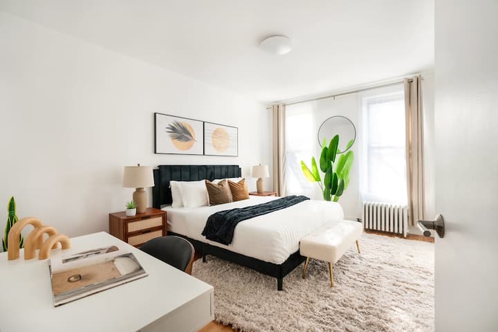 444-2e Modern 2br Hell's Kitchen - New York