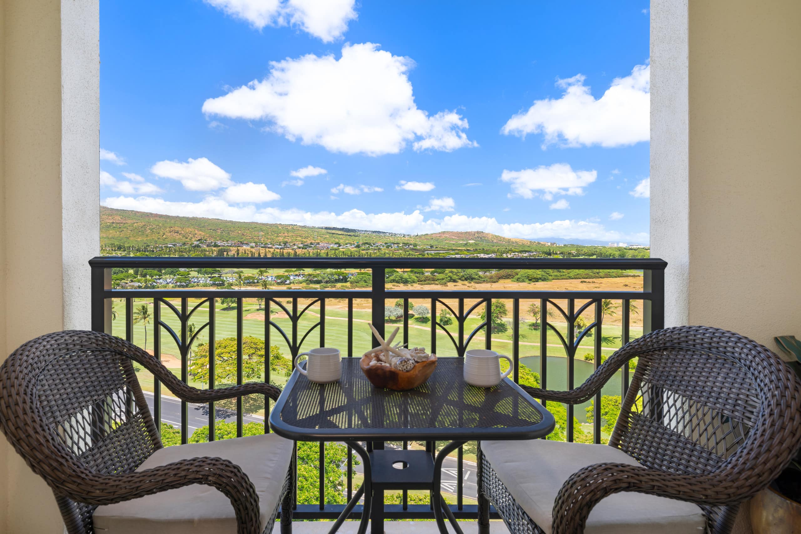 Condo in Kapolei · ★5.0 · 3 bedrooms · 5 beds · 2.5 private baths - Image 17