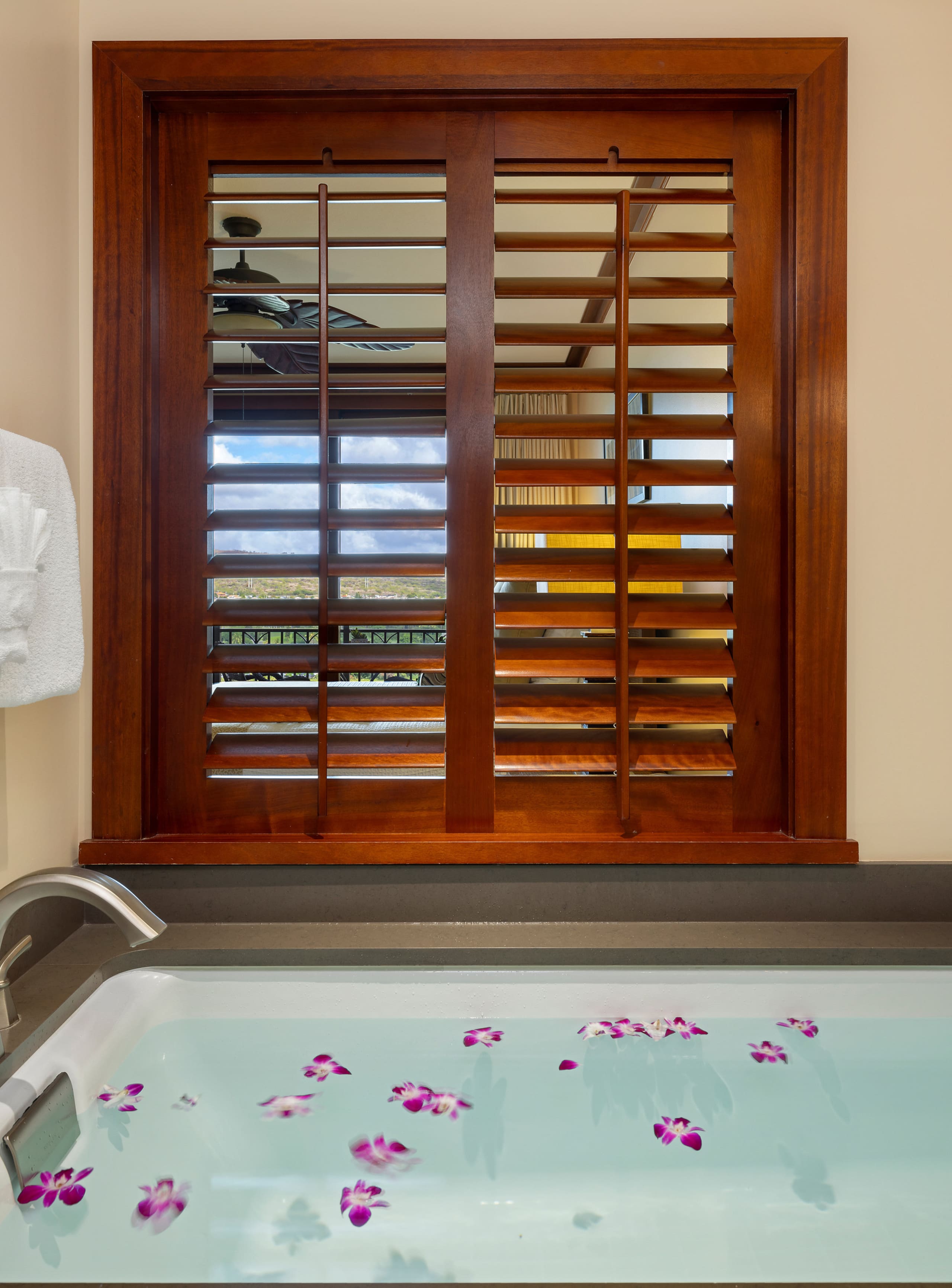 Condo in Kapolei · ★5.0 · 3 bedrooms · 5 beds · 2.5 private baths - Image 20