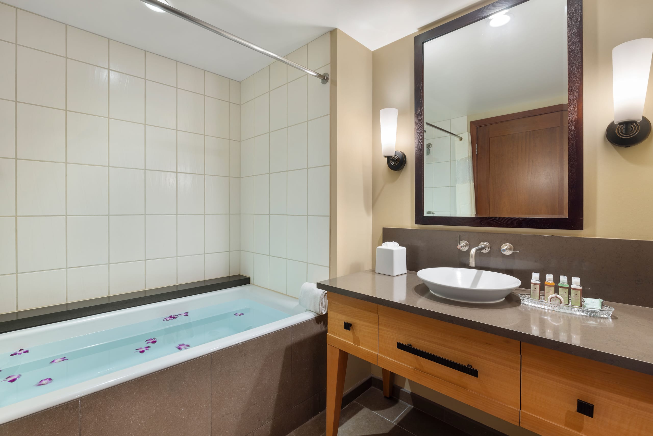 Condo in Kapolei · ★5.0 · 2 bedrooms · 3 beds · 2 shared baths - Image 18