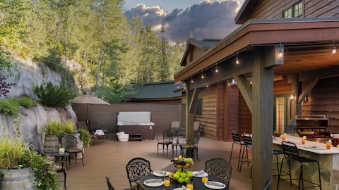 Amazing Ski Access + Views | Apex Lodge North
