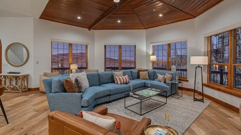 Amazing Ski Access + Views | Apex Lodge North