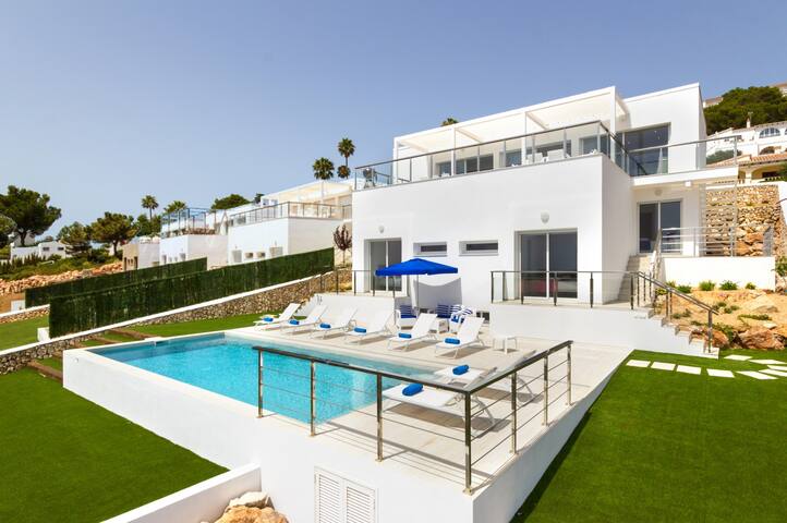 Villa Paradise Son Bou by Villa Plus