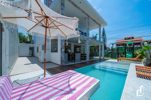 Beautiful house with pool and 06 bedrooms