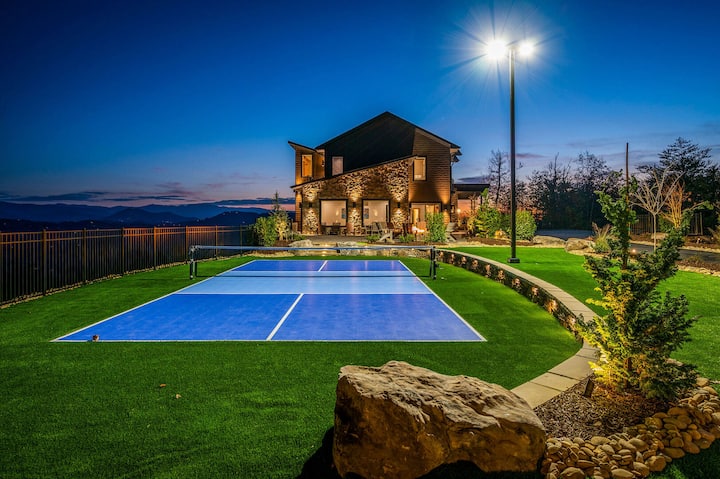 Majestic Paradise ~ Pickleball ~ Pool ~ Mtn Views