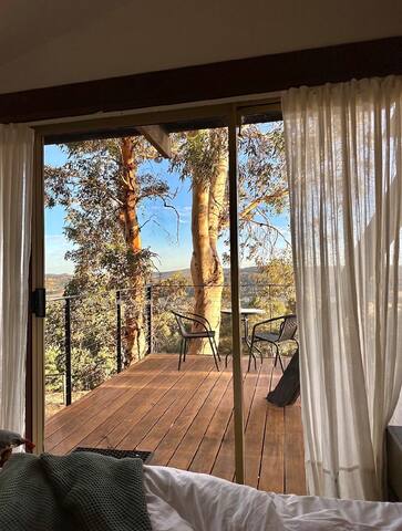 Chittering Heights – A Luxurious Romantic Retreat gallery image 5