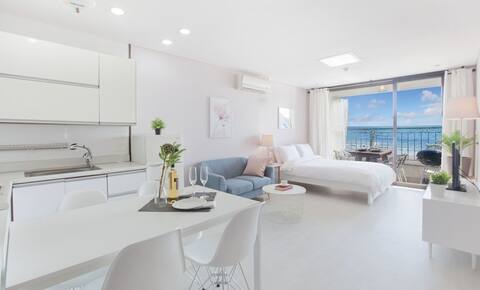 Warm and comfortable place in Facade 101 (Ocean View)