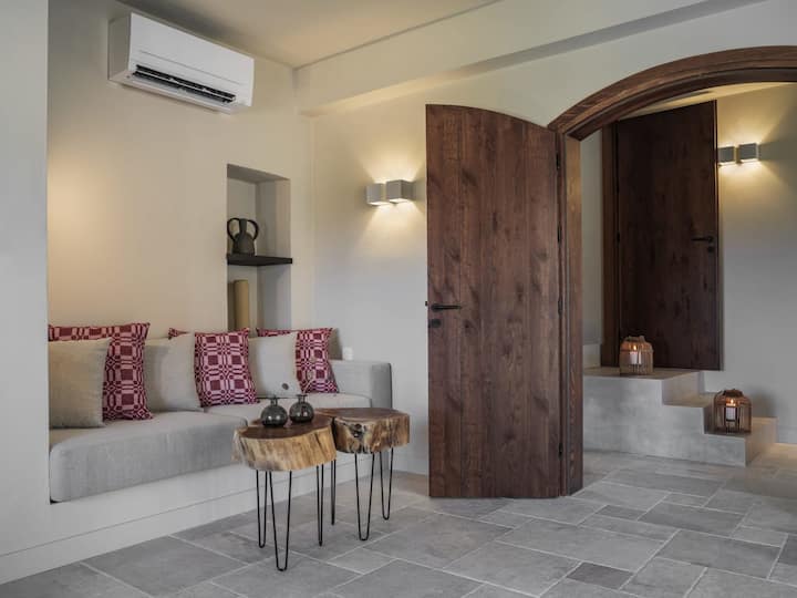 נוף לפנים - הערות לסלון בווילה