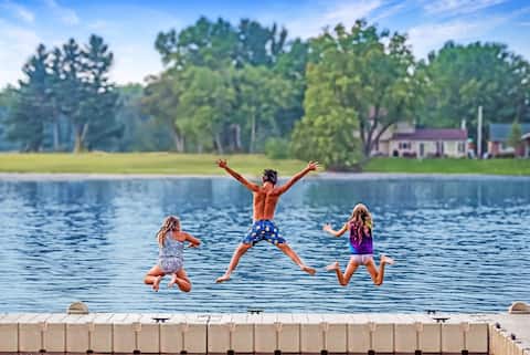 Your Dream Vacay Starts Here HotTub/Kayaks/Gameroo