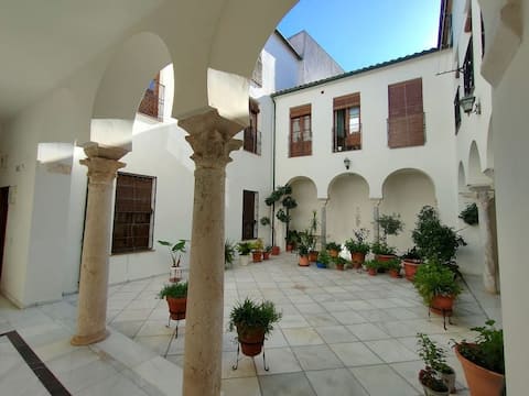 Popular Airbnb listing: Enjoy historic Córdoba in Córdoba