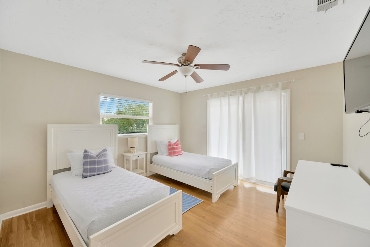 2025-01-15 4671 Gleason Ave, Siesta Key, FL 34242-216