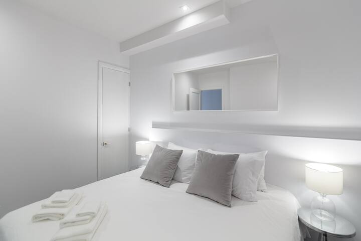 Stylish 4-Bedroom Condo with Private Hot Tub gallery image 4