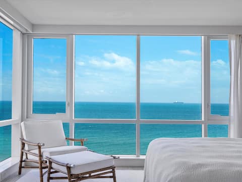 Luxurious 3/3 Direct Ocean and 1 Hotel & Homes