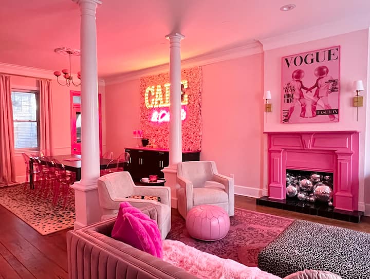Pink Posh Place - a girls getaway + bachelorettes! - Houses for Rent in ...