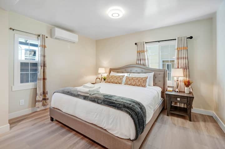 The Parkside Bliss Hideout Houses for Rent in Alhambra