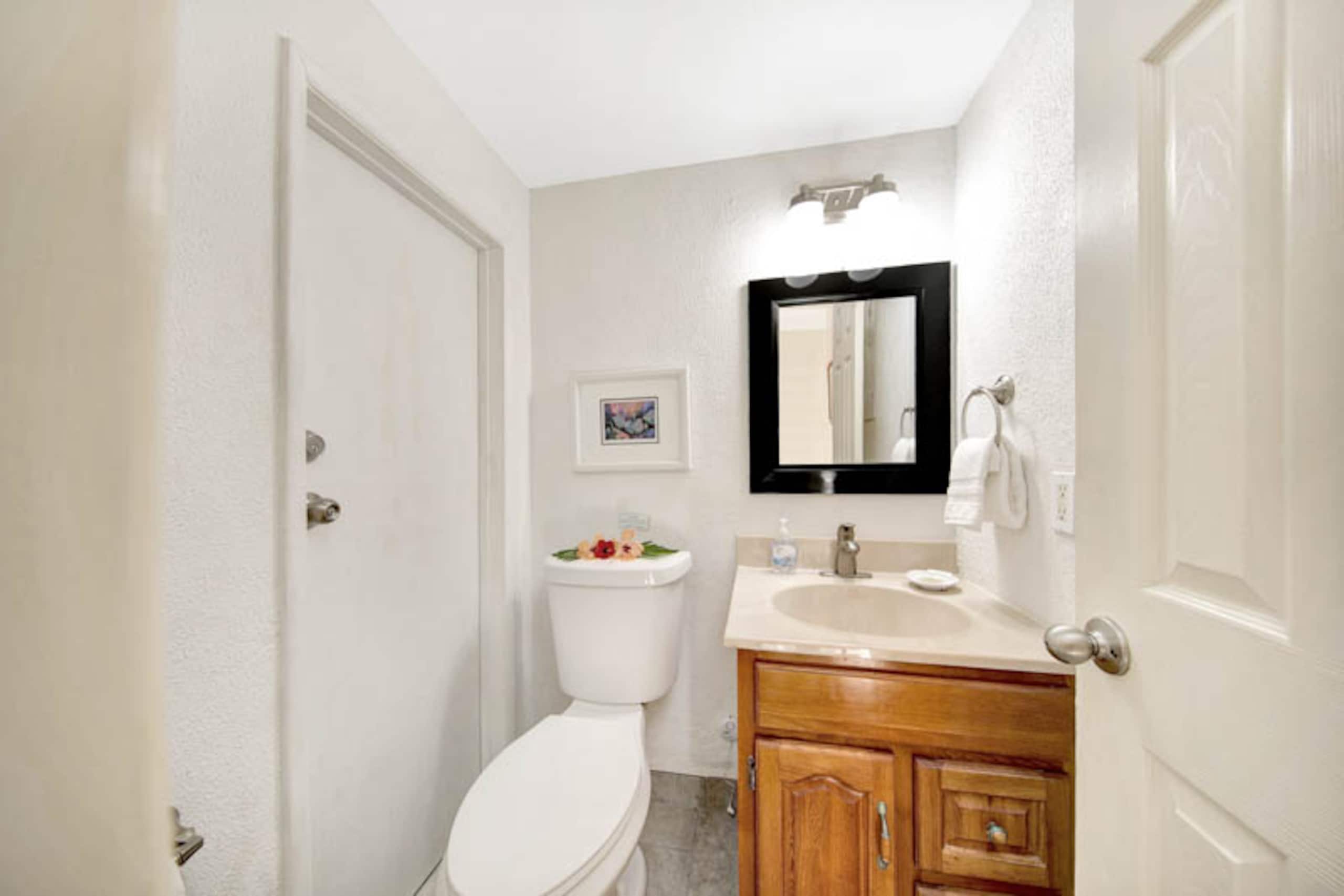 Condo in Lihue · ★4.4 · 2 bedrooms · 3 beds · 1.5 shared baths - Image 9