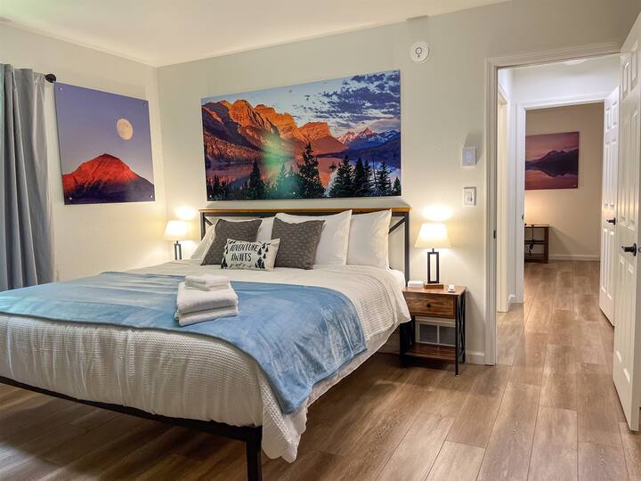 Modern Cabin - 12 Minutes to Glacier!