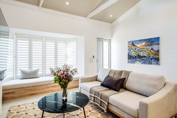 Seaside Escape Apartment Sea La View gallery image 4