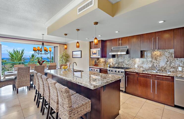 Maui Resort Rentals: Honua Kai Konea 402 gallery image 2
