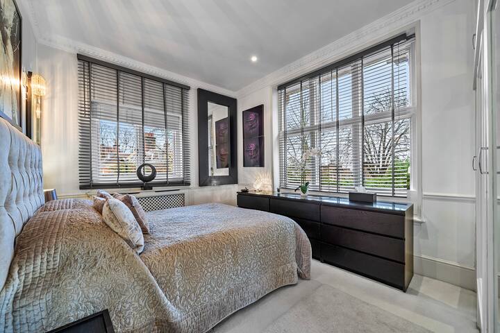 Finest Retreats | Luxury House in Hampstead gallery image 5