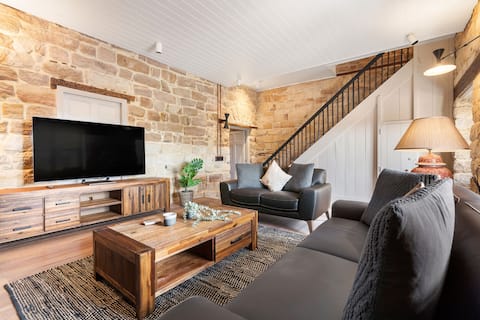 Iconic Luxury 5BR Home w/ Opera and Harbour view