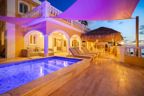Casa Mar Azul with a delightful private pool and s