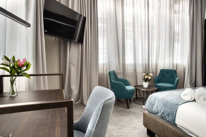 Sleek & Cosy hotel units in Perfect Centre gallery image 4