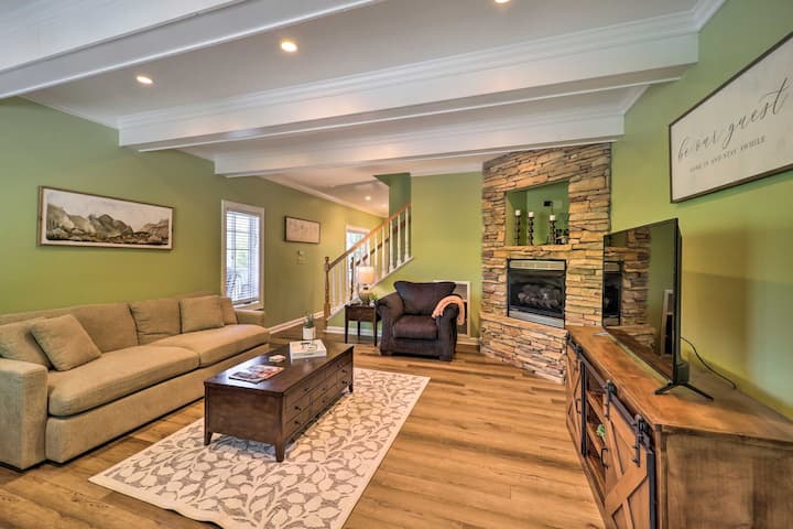 Lilly's Mtn Escape: 3br + Walk Downtown + Hot Tub - Banner Elk, NC