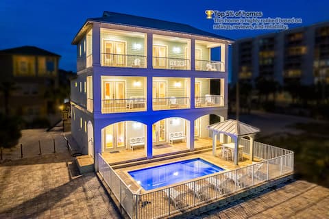 Sleeps 25/Gulf views/Saltwater pool/Across beach
