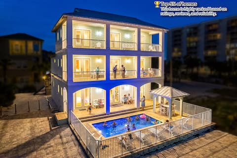 Sleeps 25/Gulf views/Saltwater pool/Across beach