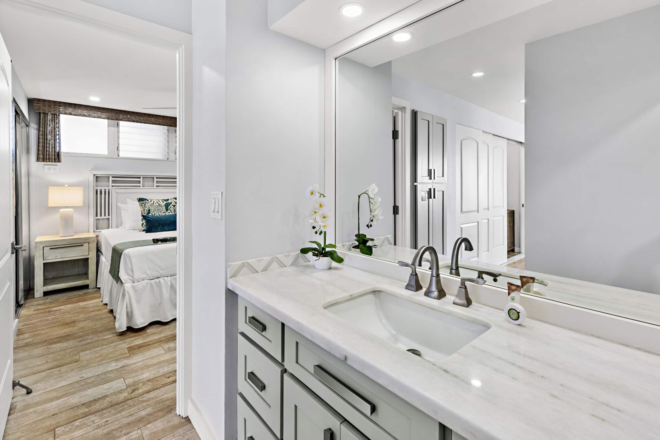 Condo in Lahaina · ★4.73 · 2 bedrooms · 3 beds · 2 private baths - Image 25
