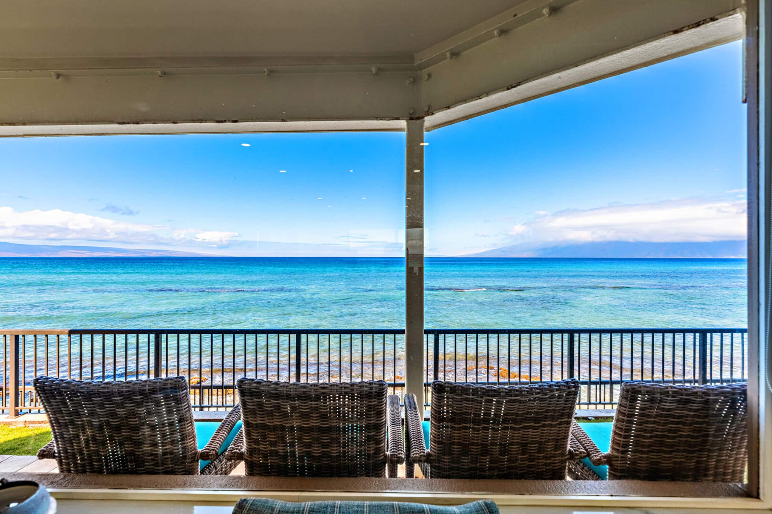 Condo in Lahaina · ★4.73 · 2 bedrooms · 3 beds · 2 private baths - Image 2