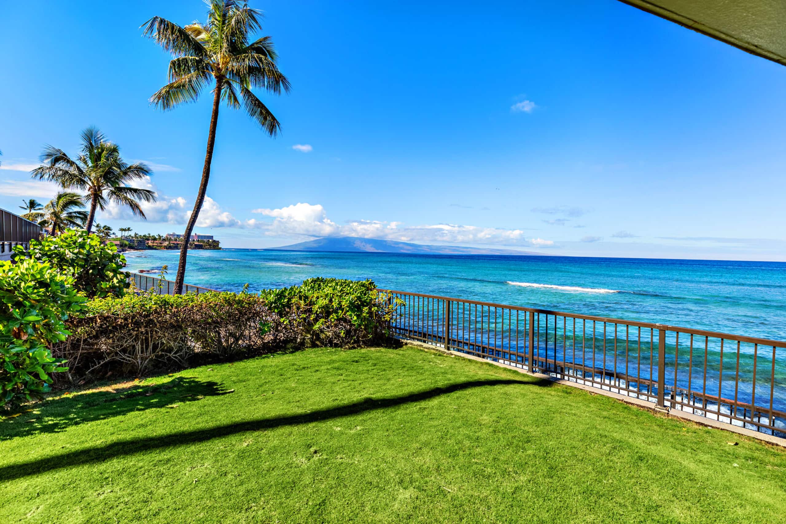 Condo in Lahaina · ★4.73 · 2 bedrooms · 3 beds · 2 private baths - Image 5