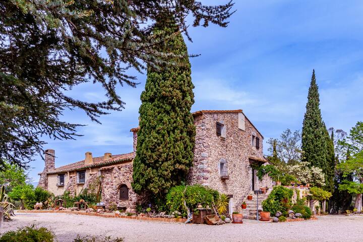 Masia Mimosa Completa