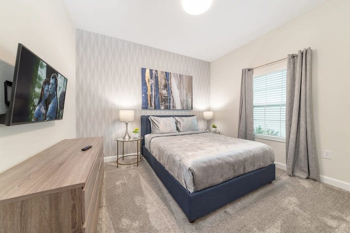 Spálňa s manželskou posteľou