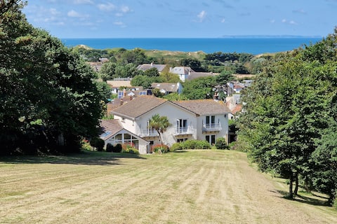 Top performing Airbnb: Croft House , Hot Tub, Pets in Georgeham