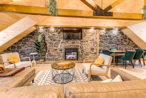 Gorgeous 3 Bedroom 2-floor Old Quebec Townhouse