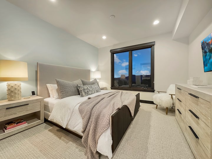 ...and both boast en-suite bathrooms and smart TVs.