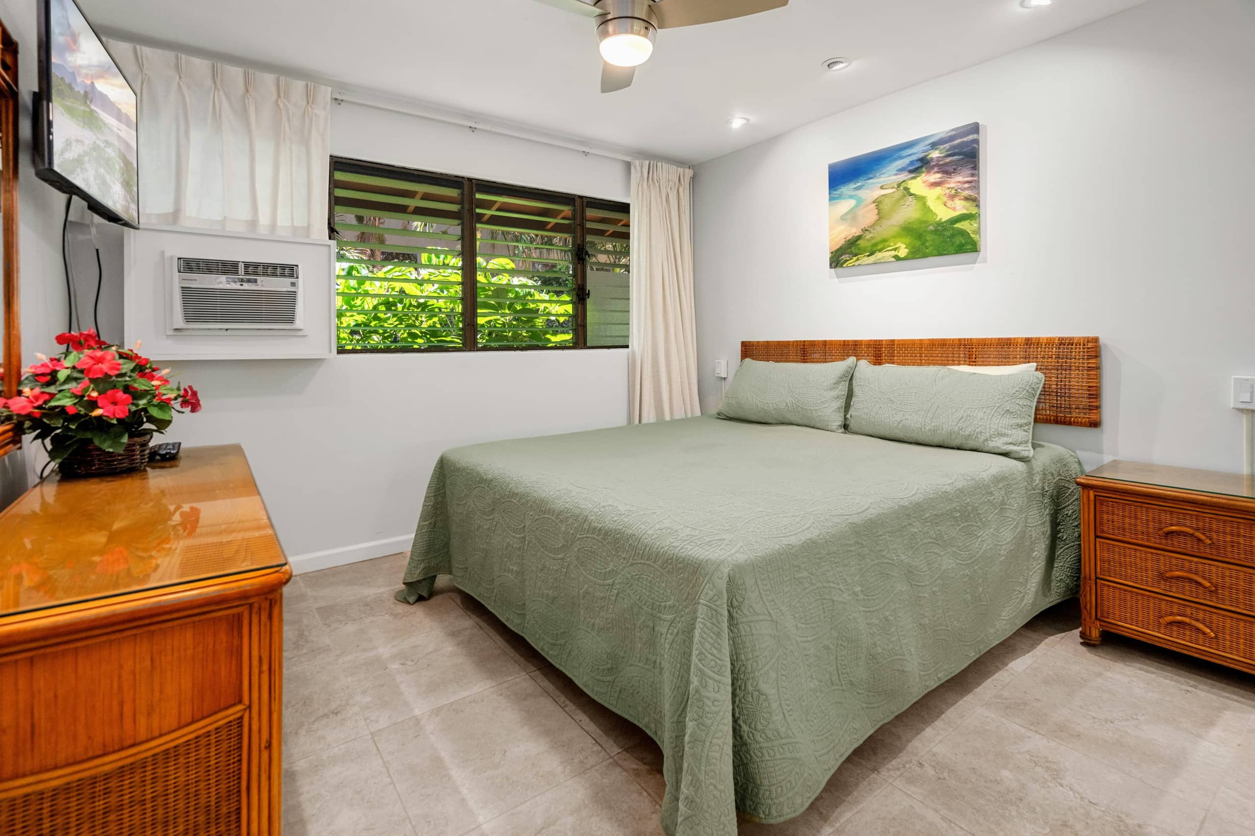 Condo in Kihei · ★4.93 · 1 bedroom · 2 beds · 1 bath - Image 11