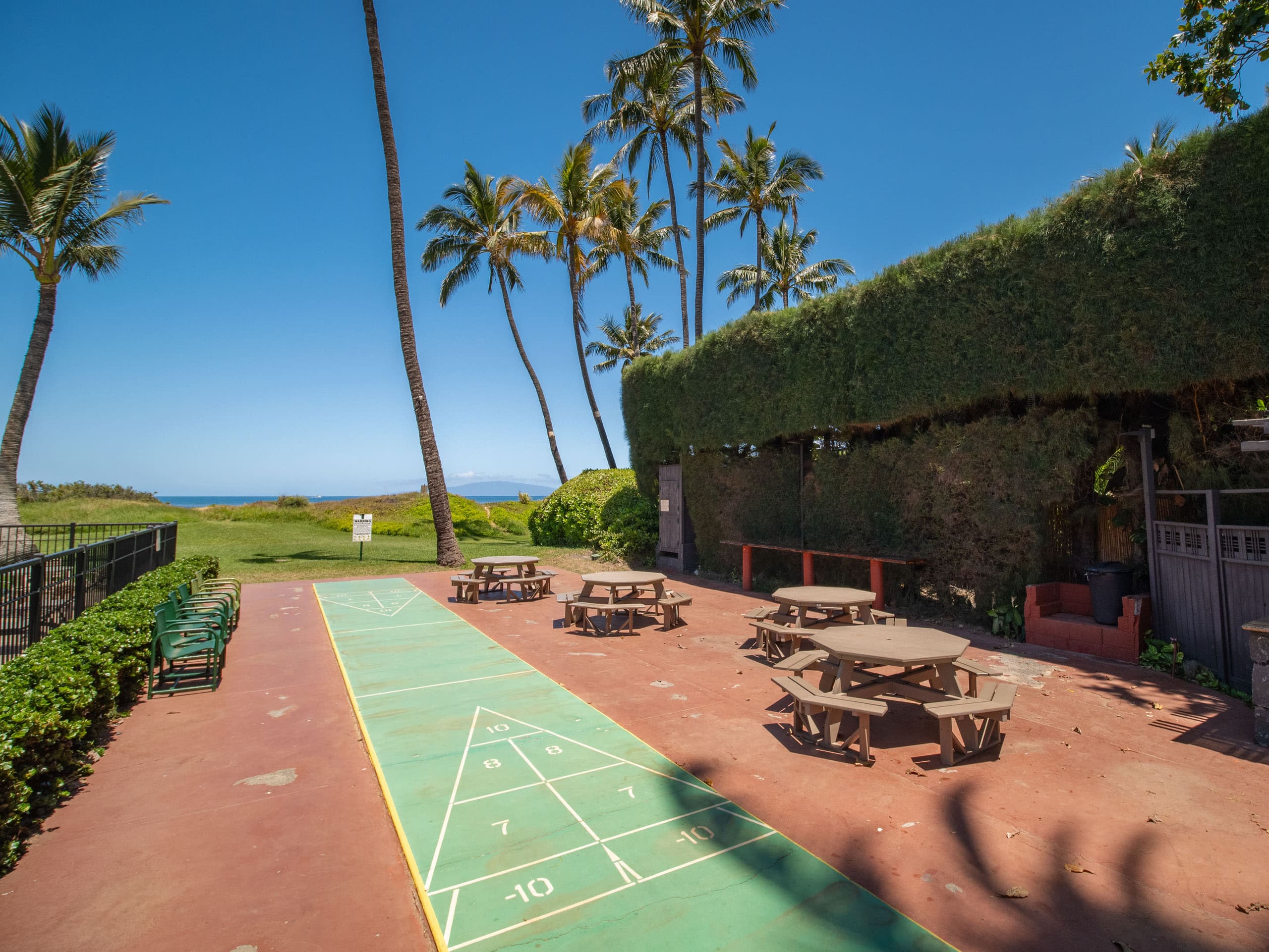 Condo in Kihei · ★4.93 · 1 bedroom · 2 beds · 1 bath - Image 23