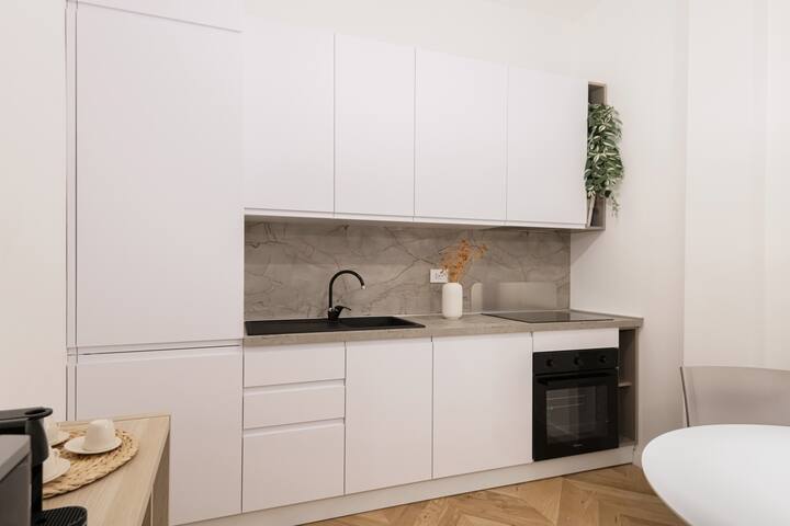 Easylife – Oasis of style 10min from Duomo gallery image 3