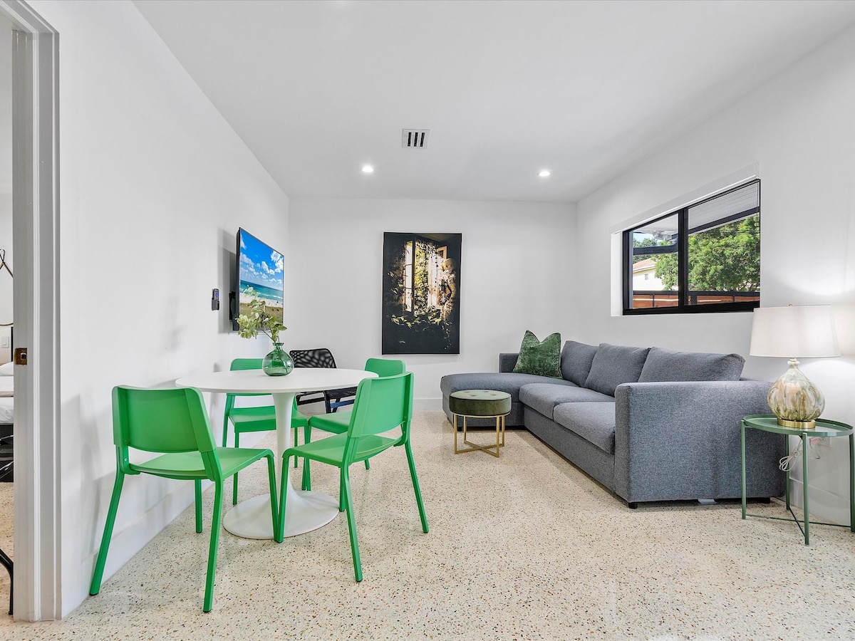Top Airbnb: Bright Miami Studio | Heated Pool | Patio in Edison