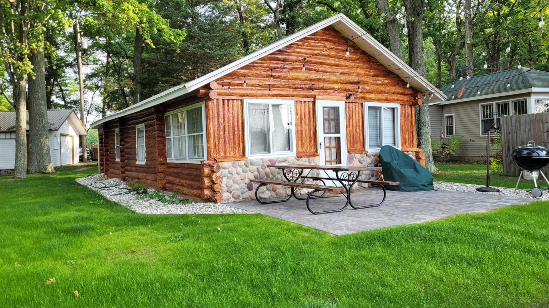 Whalen Lake Log Cabin, Wi-Fi, Lakefront, Kayaks